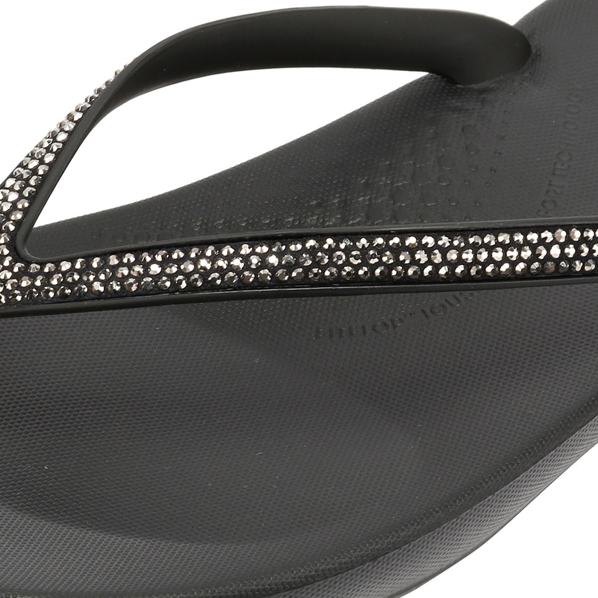 FitFlop Iqushion Sparkle Rubber Women's Black Flip Flops