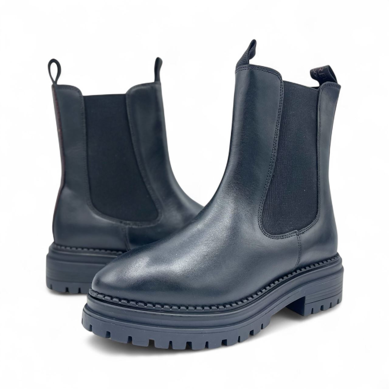Osprey London The Hampton Chelsea Leather Women's Black/Merlot Boots