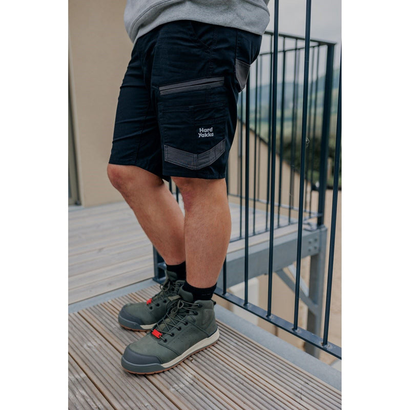 Hard Yakka Raptor Active Cotton Men's Black Knee-Length Shorts
