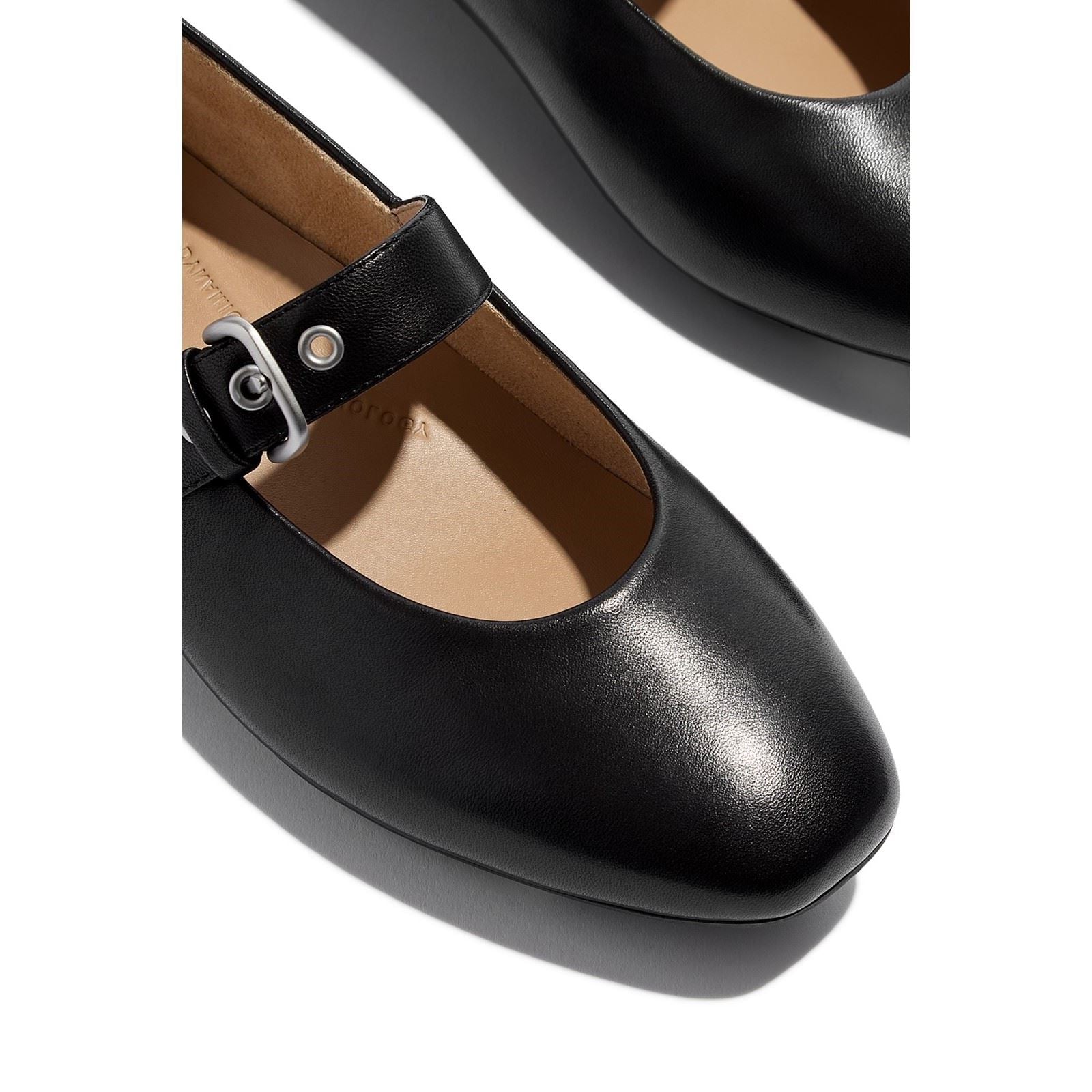 Fitflop Delicato Leather Women's All Black Narrow Fit Shoes