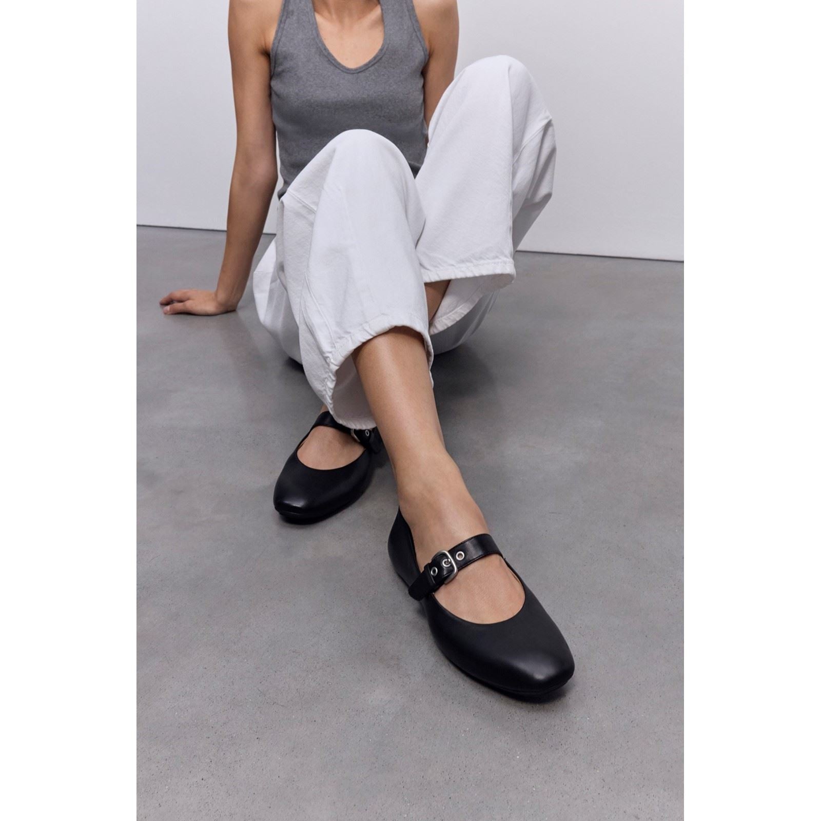 Fitflop Delicato Leather Women's All Black Narrow Fit Shoes