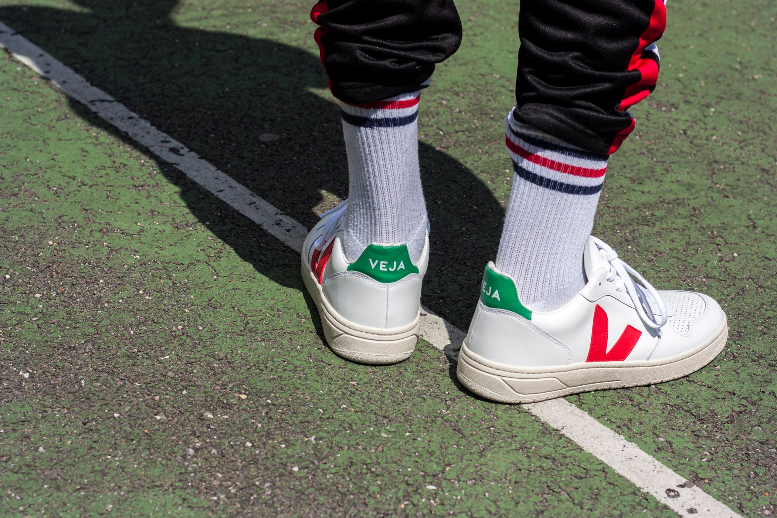 Veja - Under The Scope