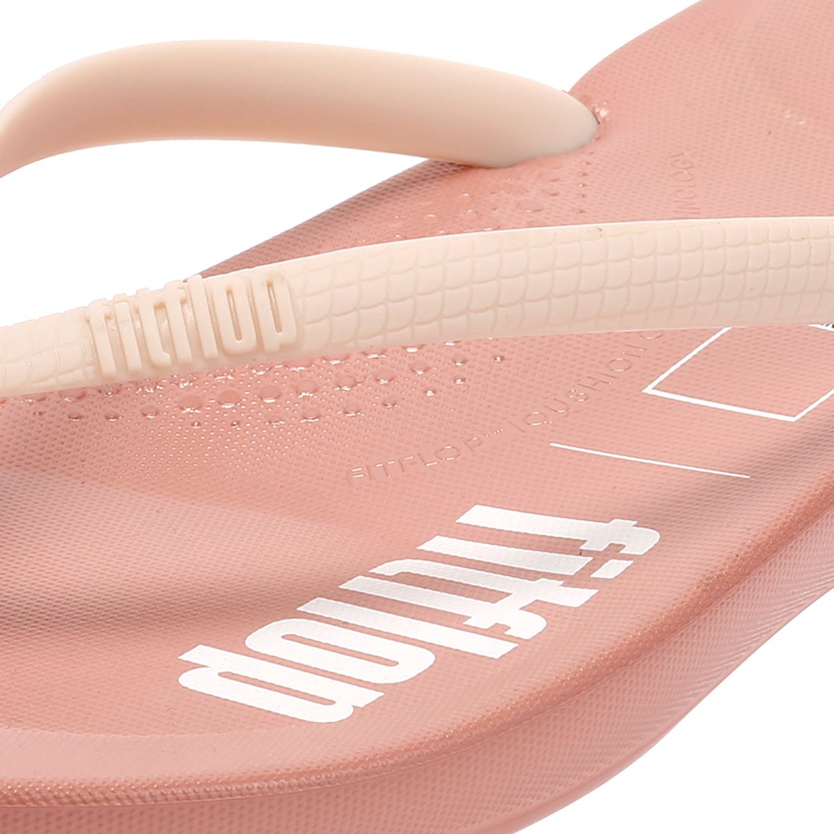 FitFlop IQUSHION X PANTONE Flip-Flops