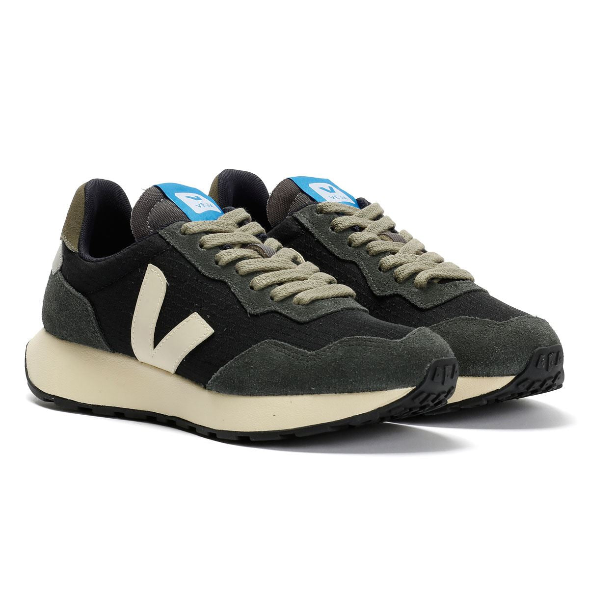 Veja Paulistana Women's Black Pierre Trainers