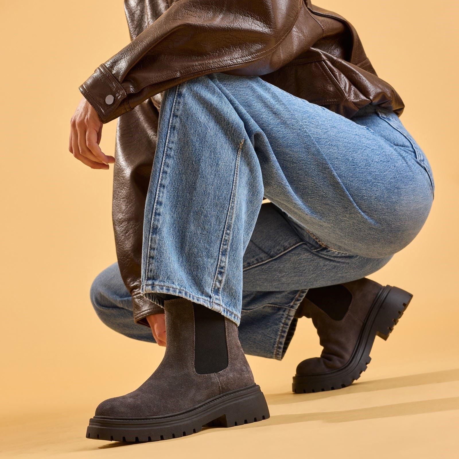 Hush Puppies Rose Chelsea Leather Women's Charcoal Heeled Chelsea Boots