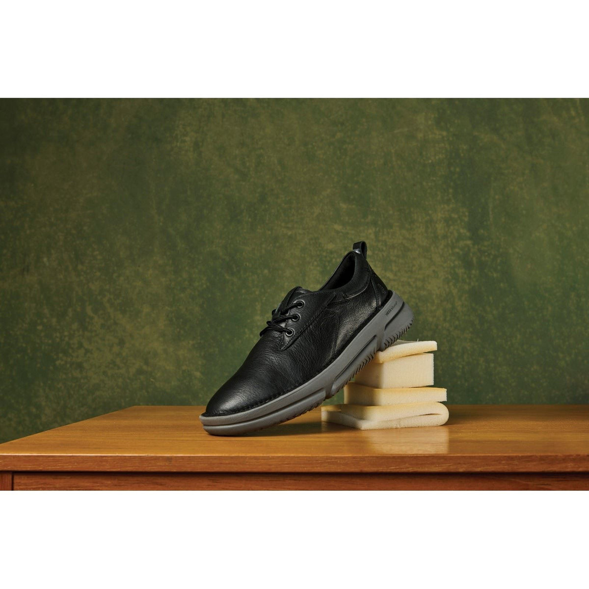 Hush Puppies Baylor Leather Men's Black Trainers