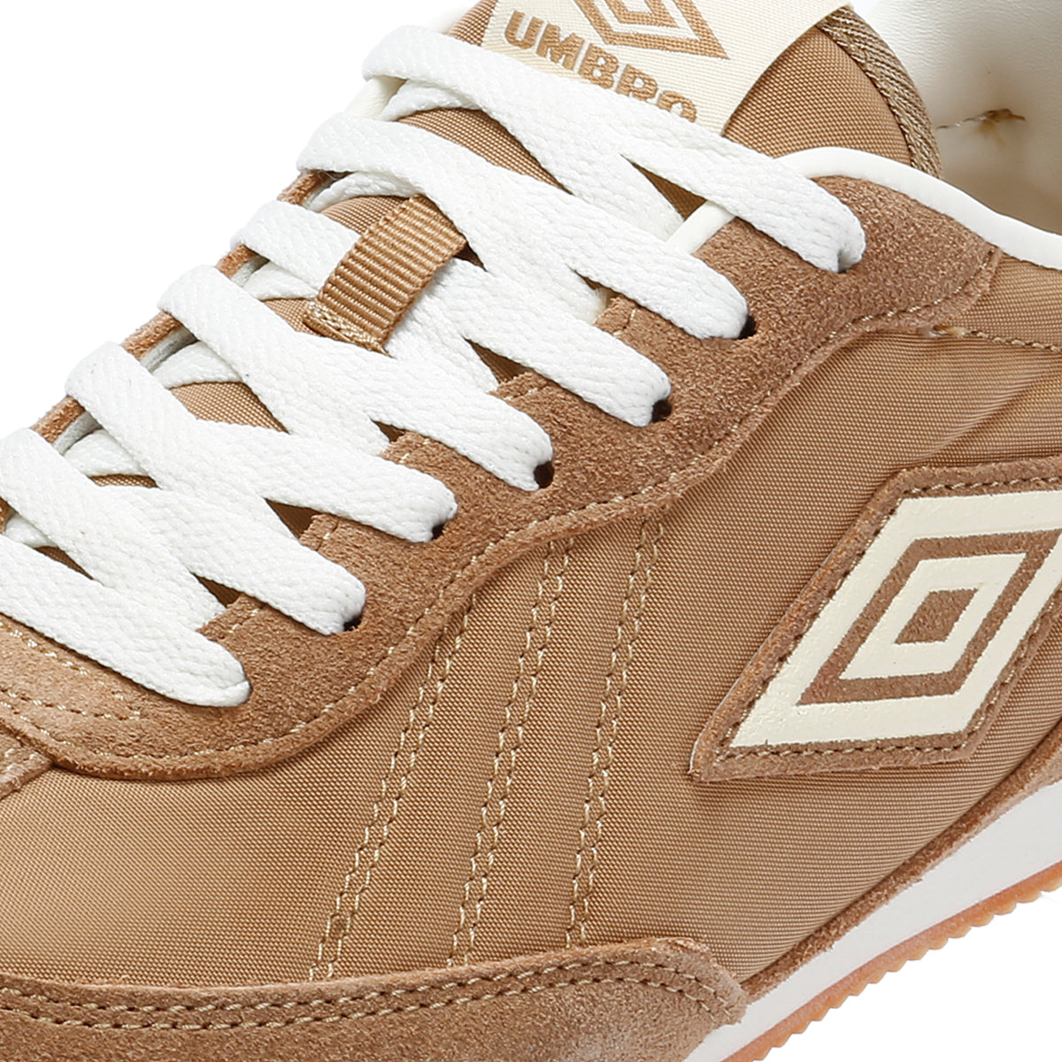 Umbro Clayton Women's Coca Mocha/White Trainers
