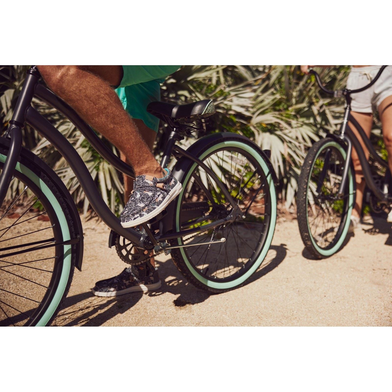 HEYDUDE Wally H2O Tropical Nylon Men's Black Tropical Shoes