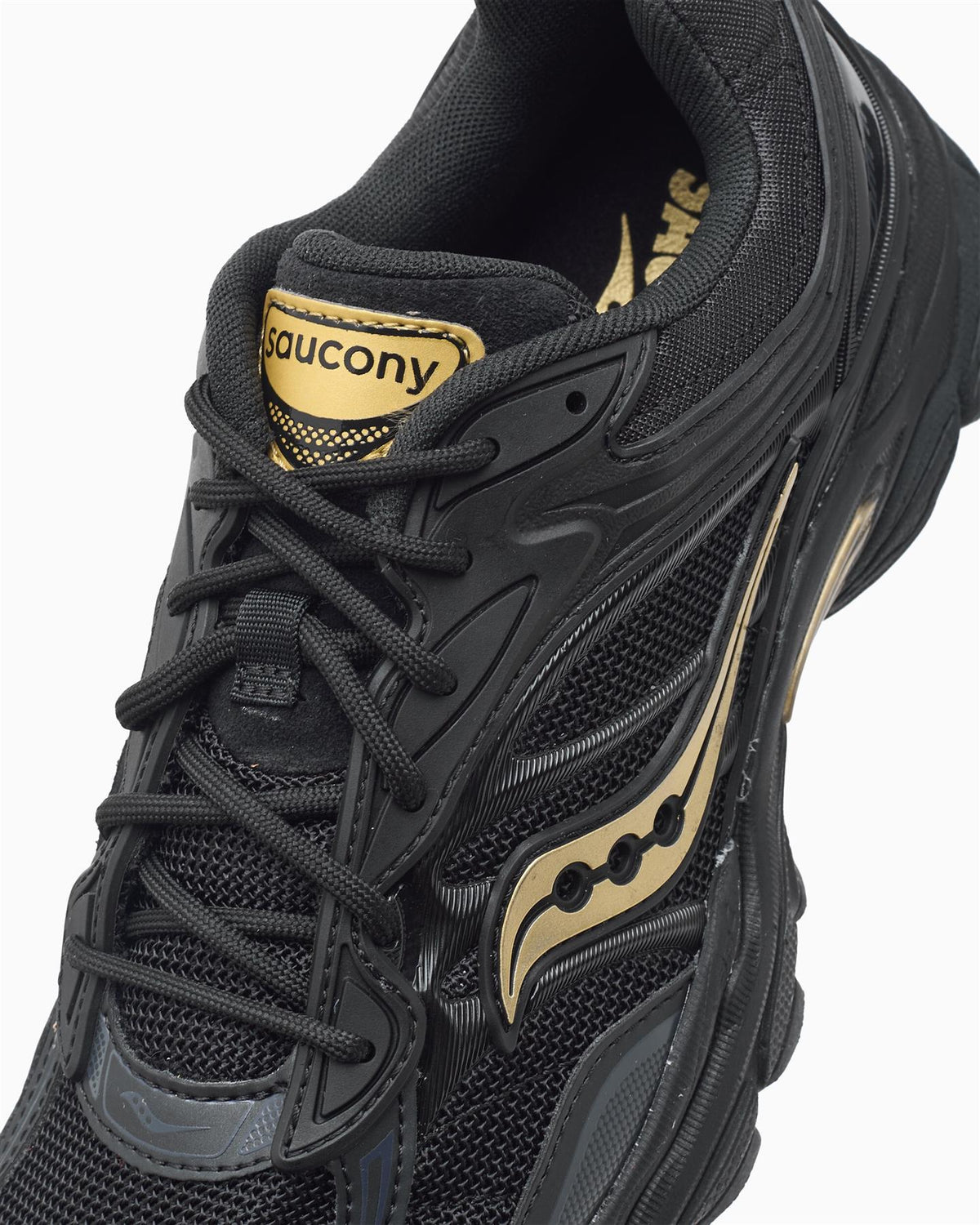 Saucony Progrid Omni 9 Armor Men's Black/Gold Trainers