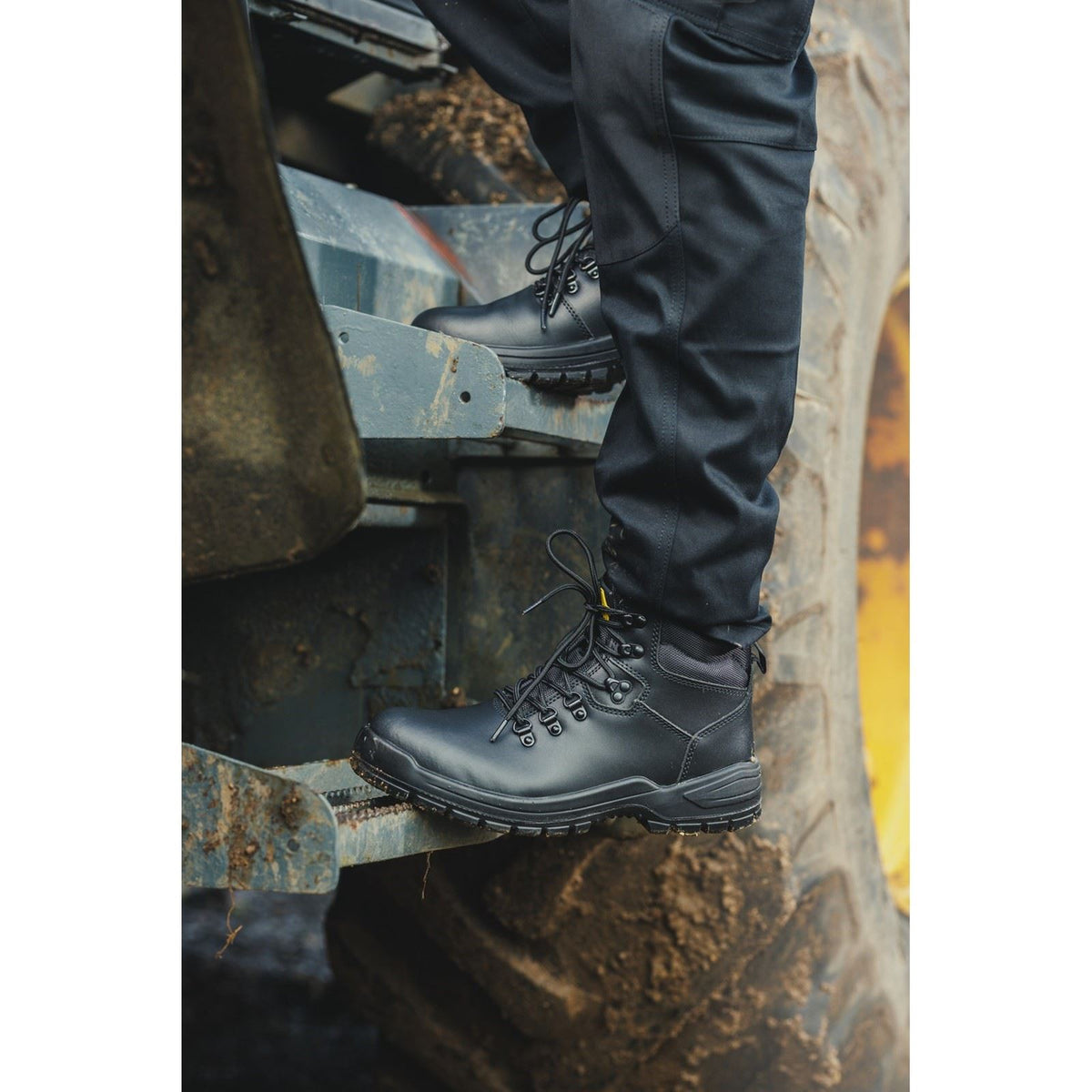 Amblers Safety 258 Leather Black