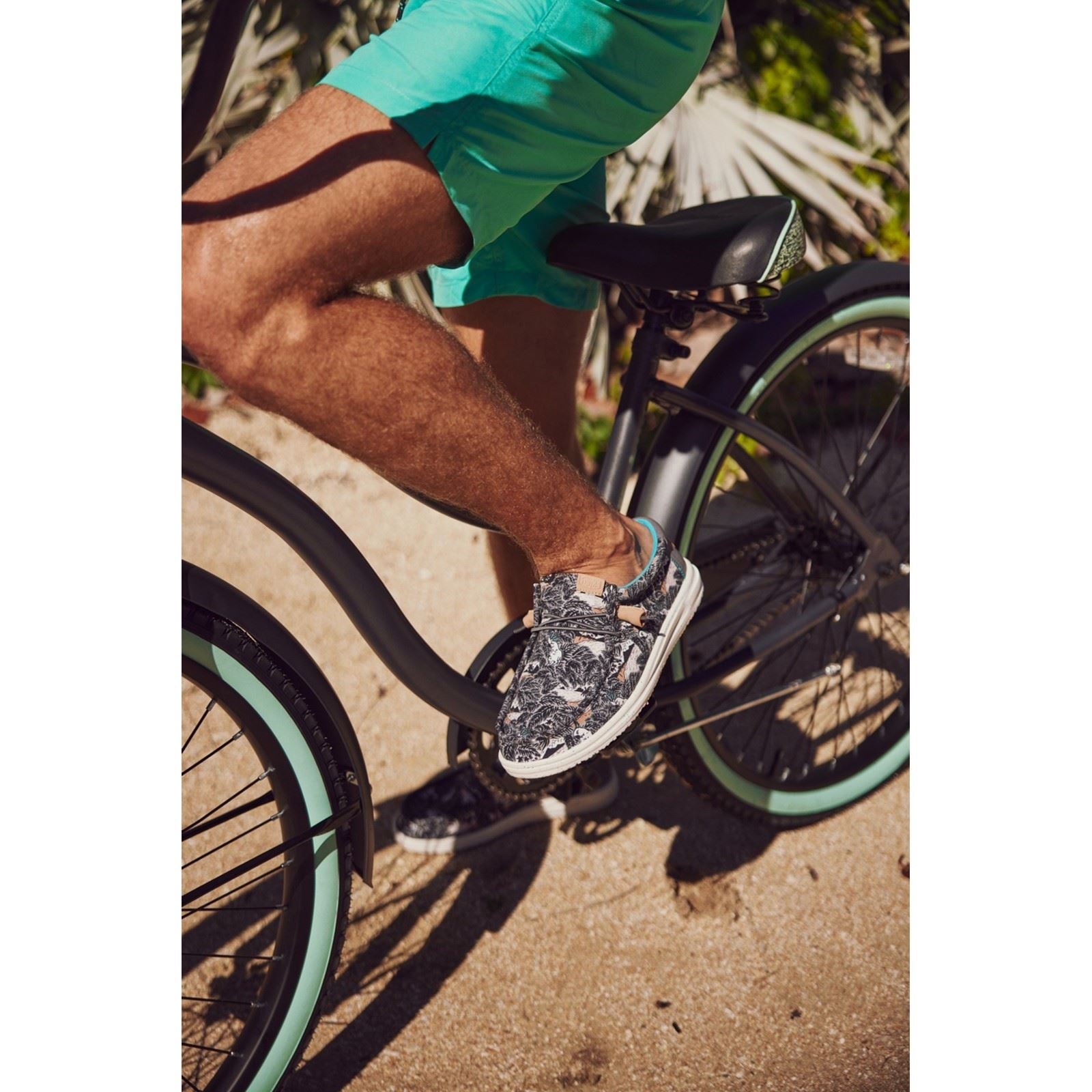 HEYDUDE Wally H2O Tropical Nylon Men's Black Tropical Shoes