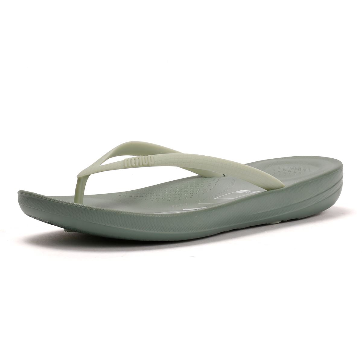 FitFlop IQUSHION X PANTONE Flip-Flops